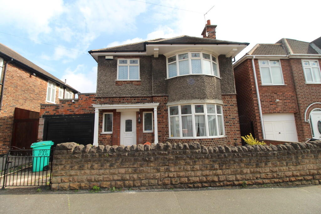 4 bed Detached for rent in Nottingham. From Martin & Co - Nottingham