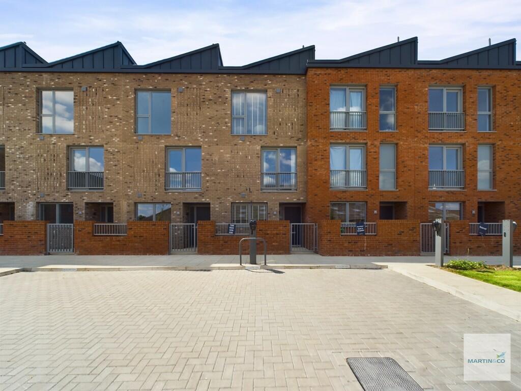 3 bed Town House for rent in West Bridgford. From Martin & Co - Nottingham