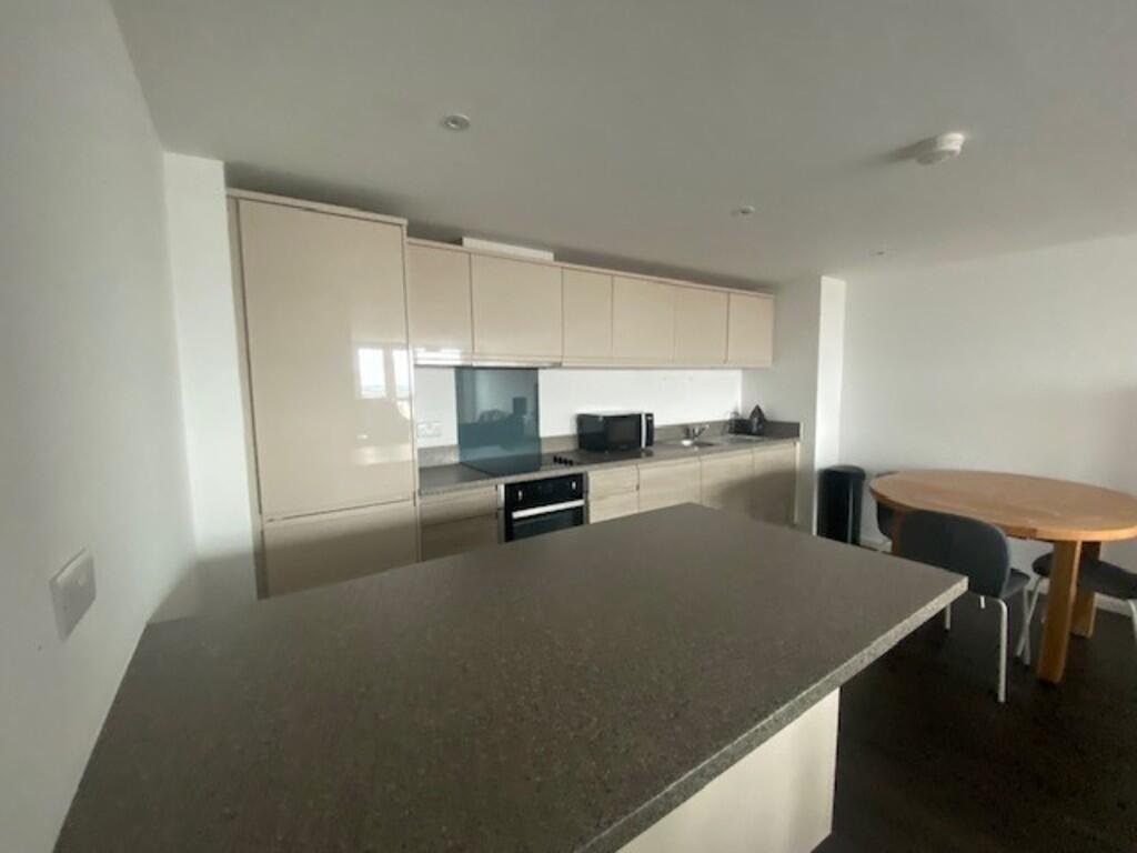 2 bed Penthouse for rent in Nottingham. From Martin & Co - Nottingham