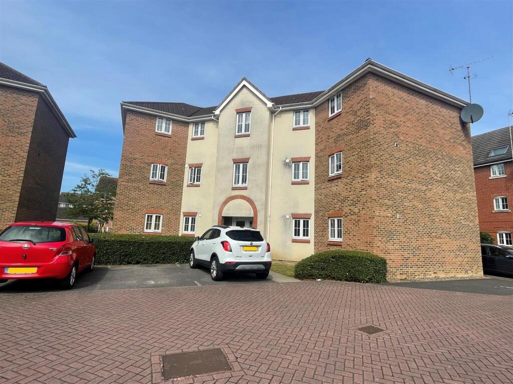 2 bed 1st Floor Flat for rent in Ash Green. From Martin & Co - Aldershot