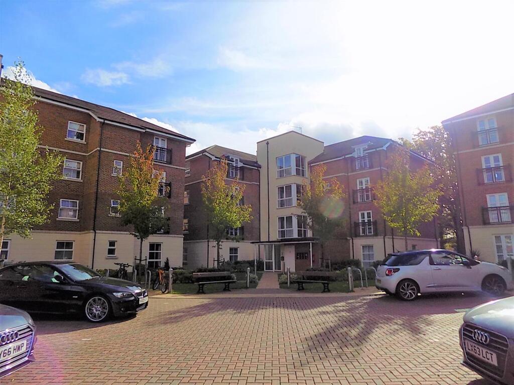 2 bed Apartment for rent in Farnborough. From Martin & Co - Aldershot 2 bed Apartment for rent in Farnborough. From Martin & Co - Aldershot