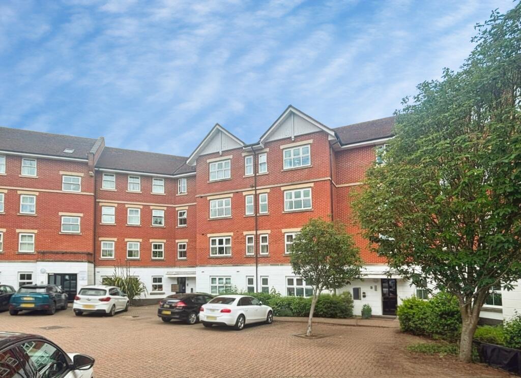 2 bed Apartment for rent in Aldershot. From Martin & Co - Aldershot