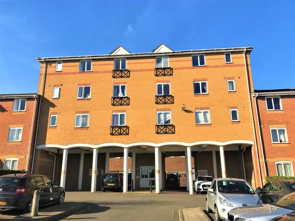 2 bed Apartment for rent in Aldershot. From Martin & Co - Aldershot 2 bed Apartment for rent in Aldershot. From Martin & Co - Aldershot