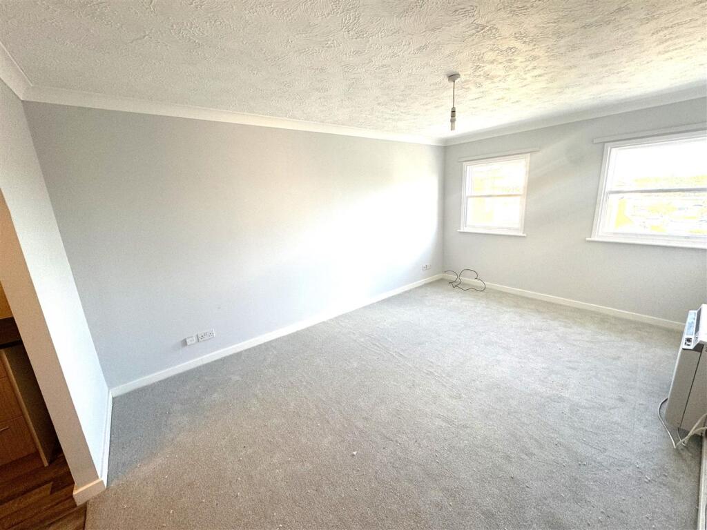 1 bed Apartment for rent in Aldershot. From Martin & Co - Aldershot