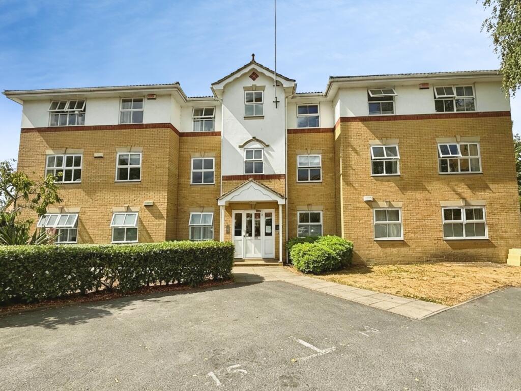2 bed Apartment for rent in Ash Vale. From Martin & Co - Aldershot