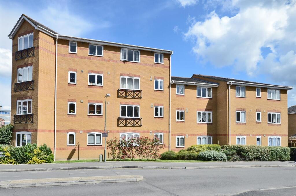1 bed Apartment for rent in Aldershot. From Martin & Co - Aldershot
