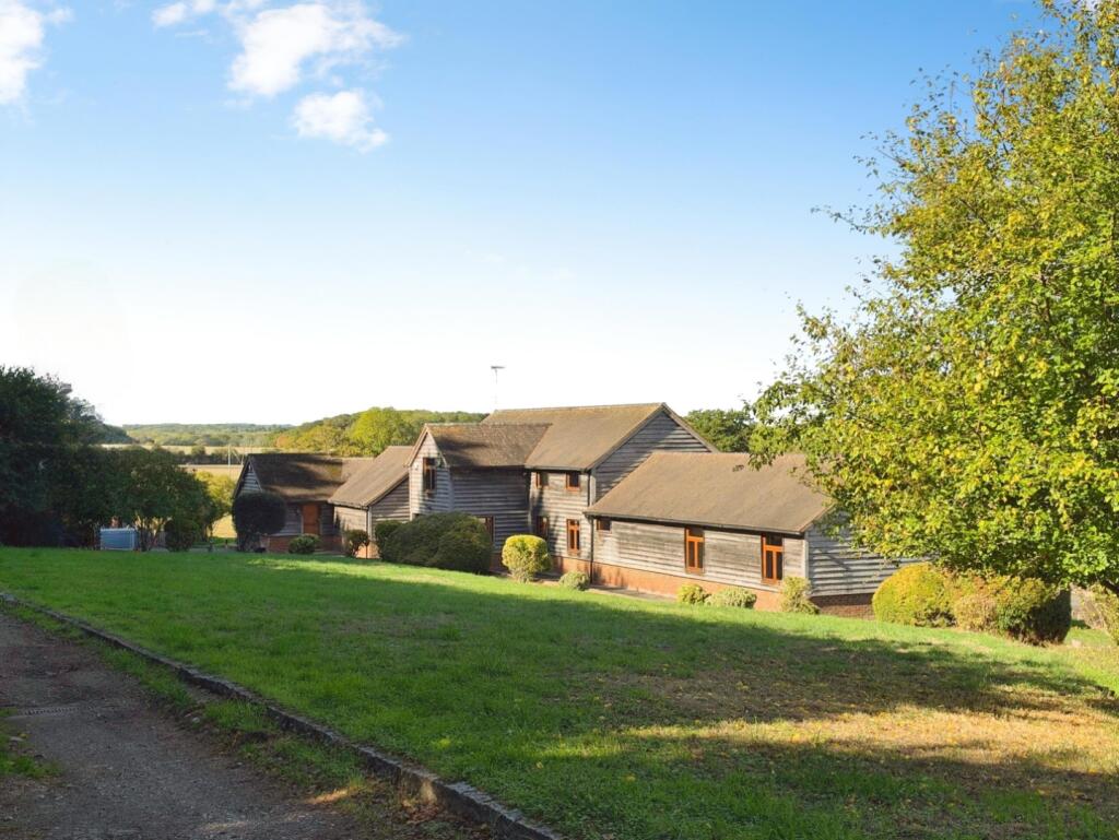 6 bed Detached for rent in Guildford. From Martin & Co - Aldershot