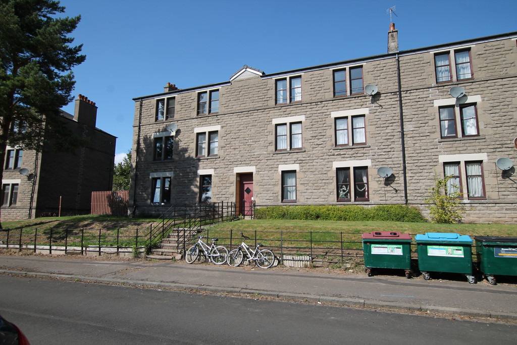 2 bed Apartment for rent in .. From Martin & Co - Dundee