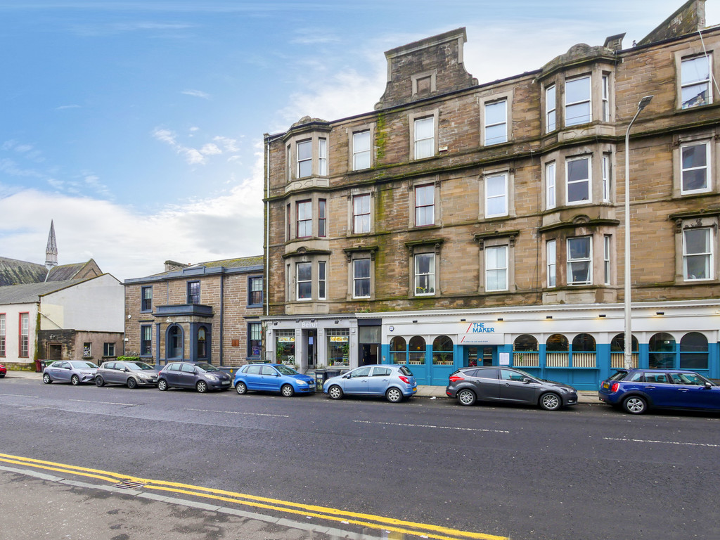 4 bed Apartment for rent in     . From Martin & Co - Dundee