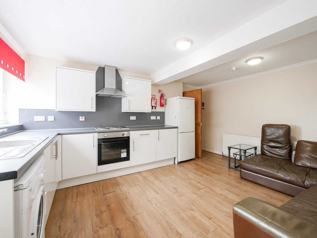 4 bed Flat for rent in Angus. From Martin & Co - Dundee