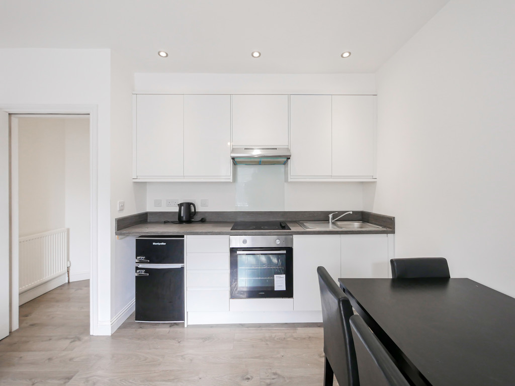 2 bed Apartment for rent in Scotland. From Martin & Co - Dundee