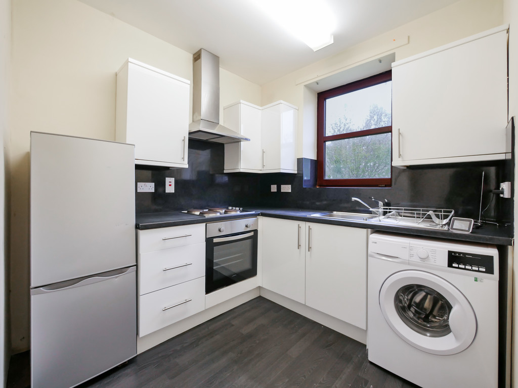 2 bed 1st Floor Flat for rent in .. From Martin & Co - Dundee