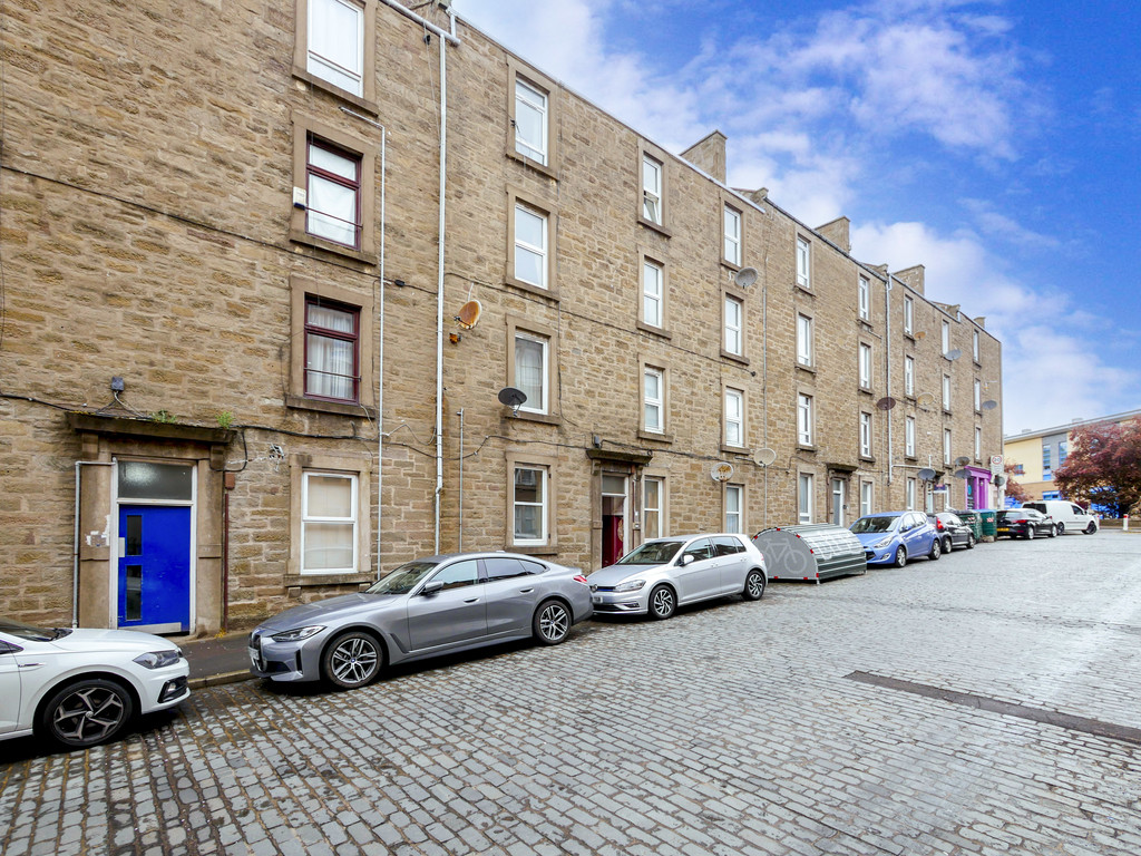 1 bed Ground Floor Flat for rent in Scotland . From Martin & Co - Dundee 1 bed Ground Floor Flat for rent in Scotland . From Martin & Co - Dundee
