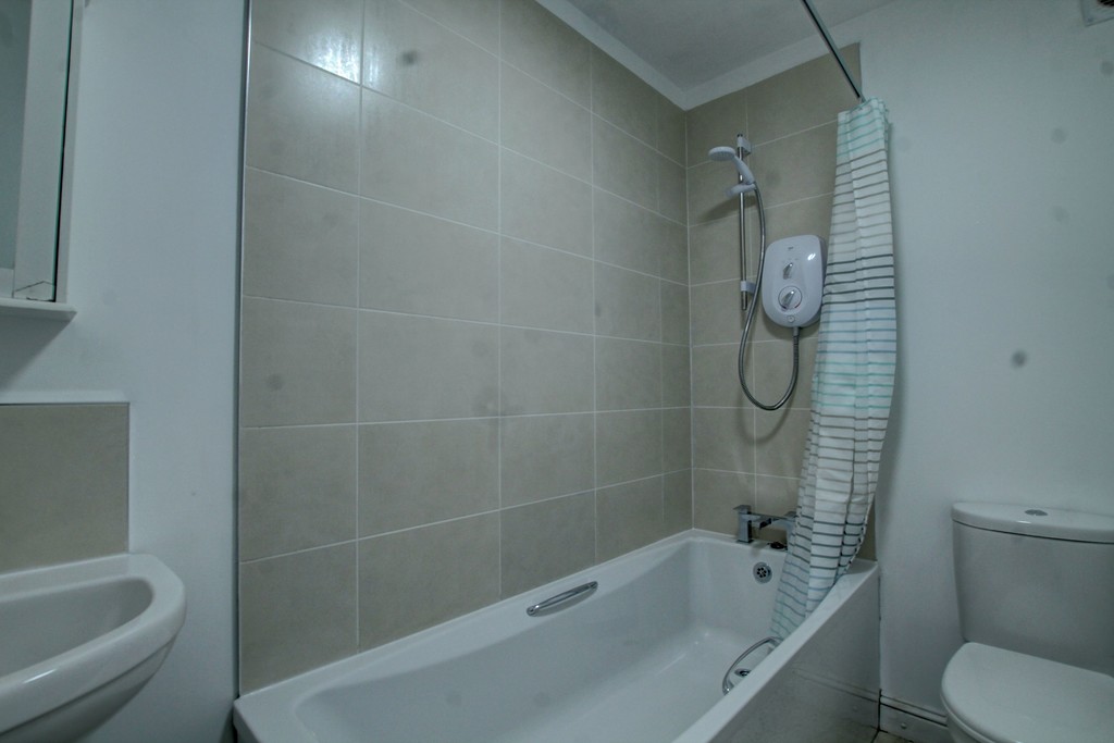 1 bed Apartment for rent in .. From Martin & Co - Dundee