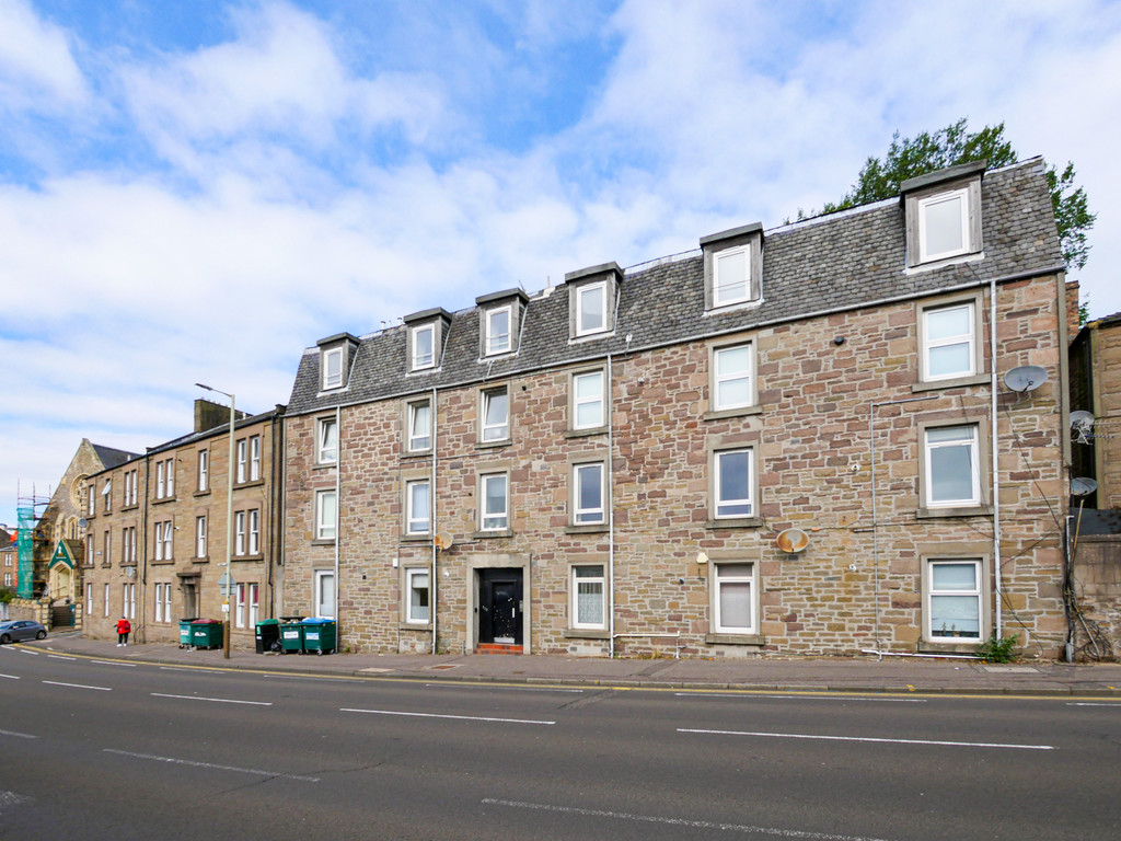 1 bed 1st Floor Flat for rent in .. From Martin & Co - Dundee