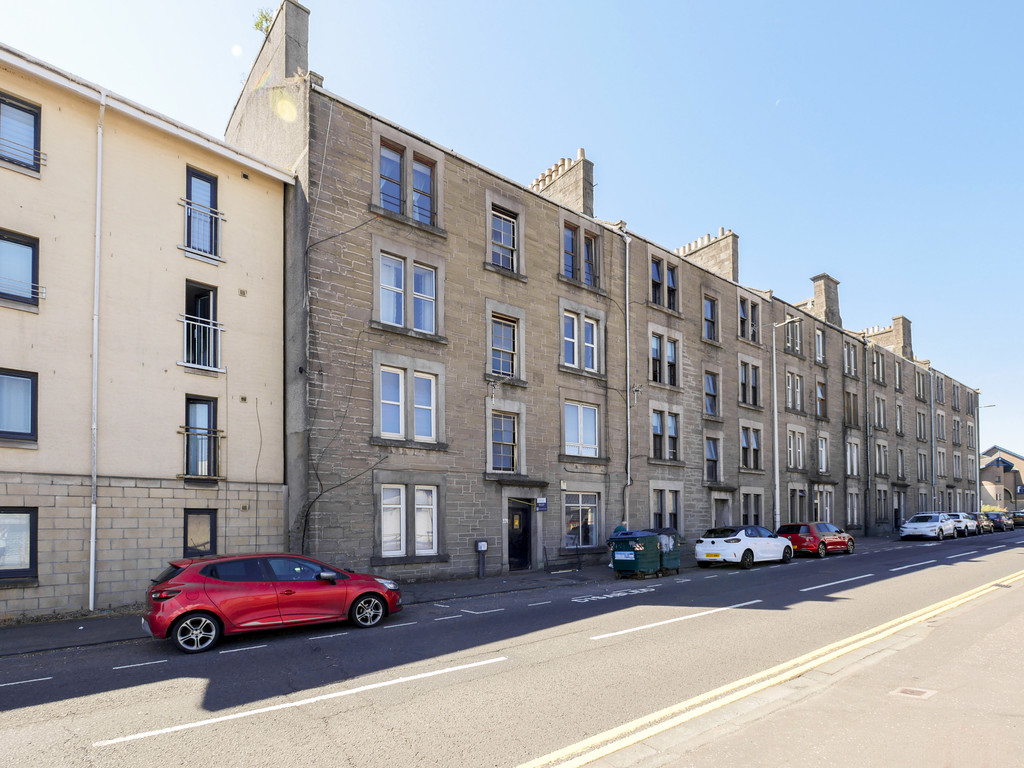1 bed Ground Floor Flat for rent in Scotland. From Martin & Co - Dundee