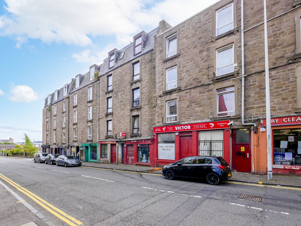 2 bed 1st Floor Flat for rent in Dundee. From Martin & Co - Dundee 2 bed 1st Floor Flat for rent in Dundee. From Martin & Co - Dundee