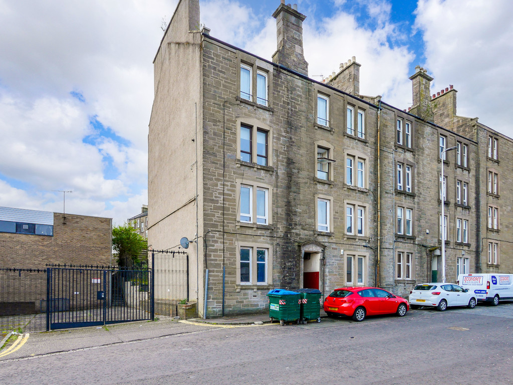 1 bed 1st Floor Flat for rent in . From Martin & Co - Dundee 1 bed 1st Floor Flat for rent in . From Martin & Co - Dundee