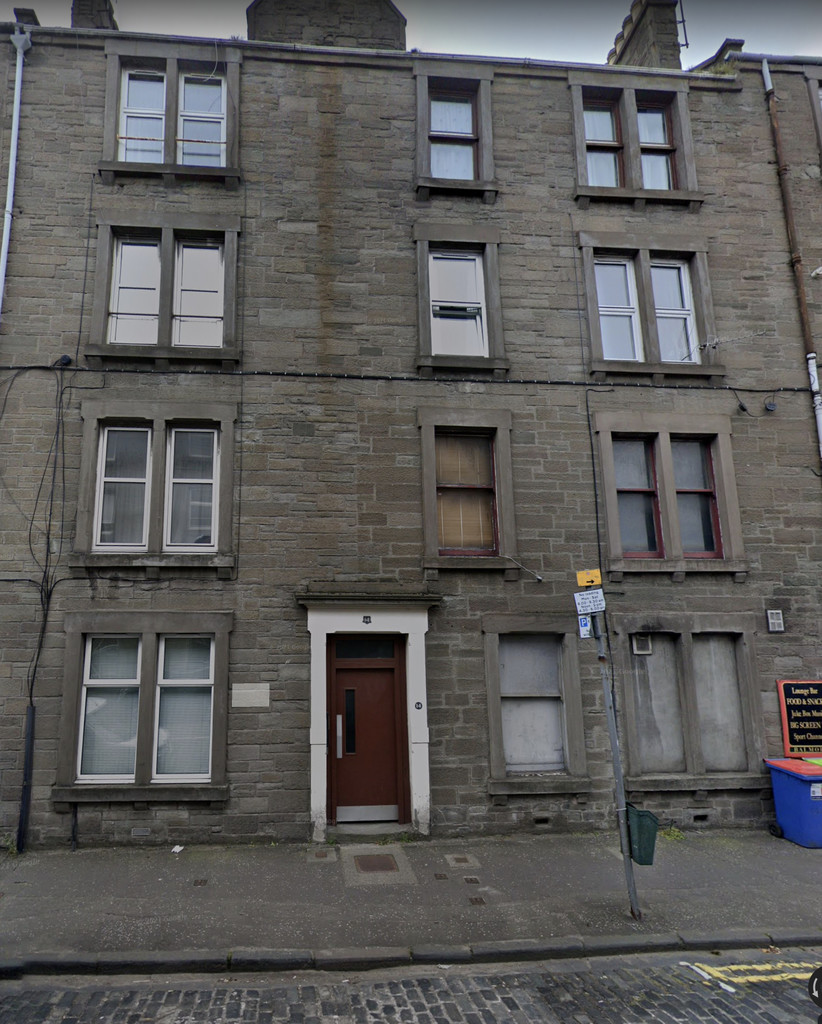 1 bed 1st Floor Flat for rent in .. From Martin & Co - Dundee