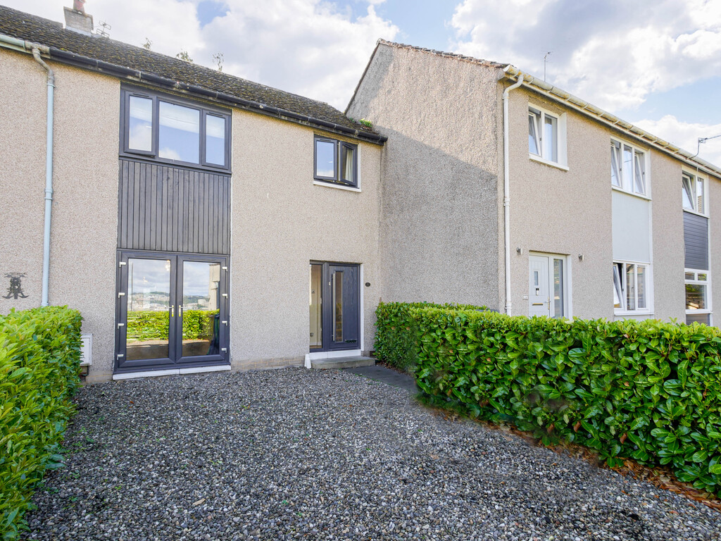3 bed Mid Terraced House for rent in Newport-on-Tay. From Martin & Co - Dundee