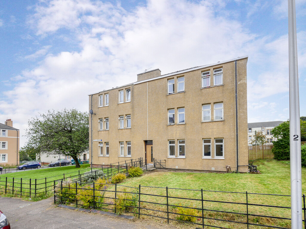 2 bed Ground Floor Flat for rent in Scotlabd . From Martin & Co - Dundee