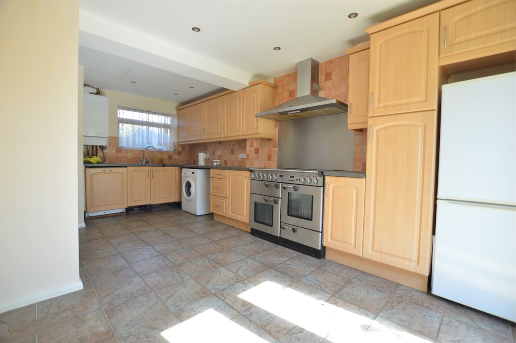 4 bed Detached House for rent in Bucks. From Martin & Co - Slough