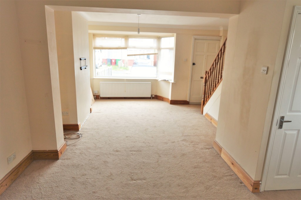 2 bed End of Terrace for rent in Berkshire. From Martin & Co - Slough