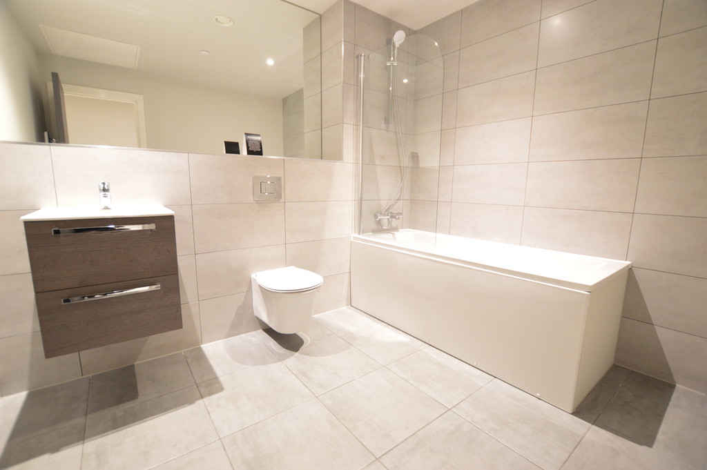 2 bed Apartment for rent in Berkshire. From Martin & Co - Slough