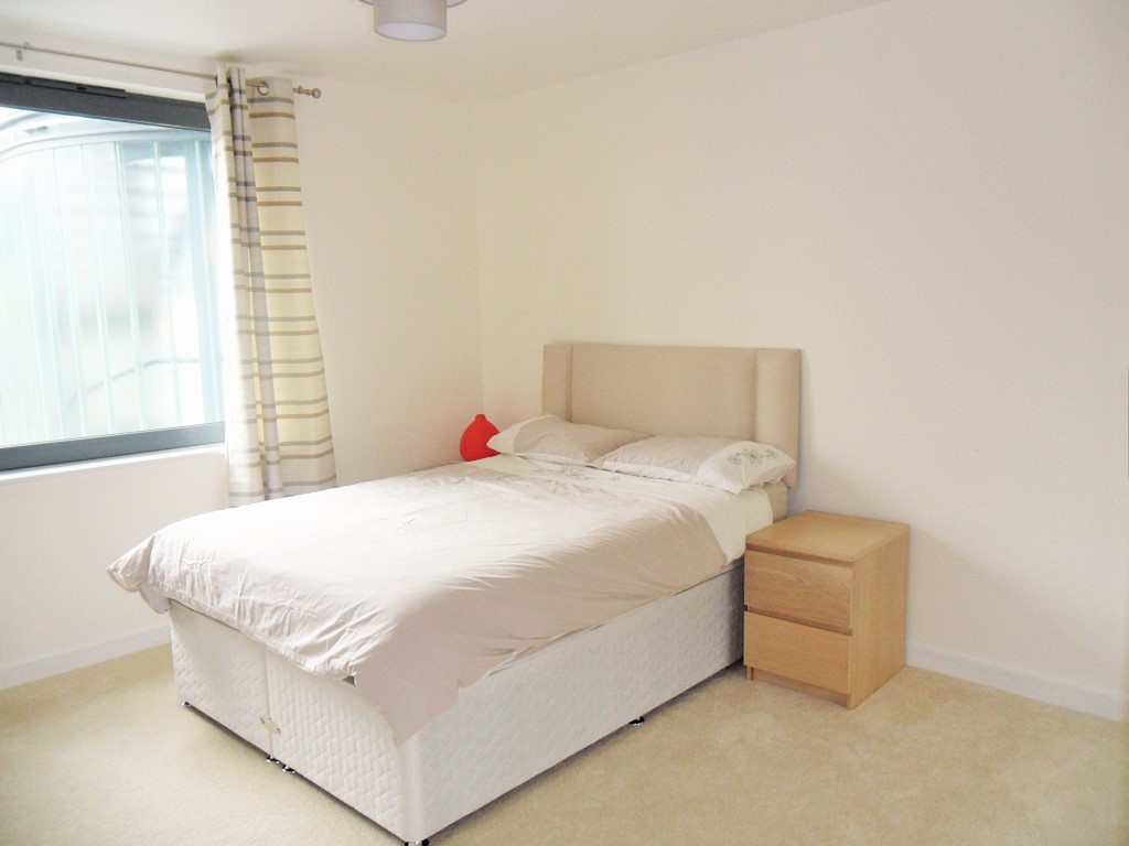 1 bed Apartment for rent in Berkshire. From Martin & Co - Slough