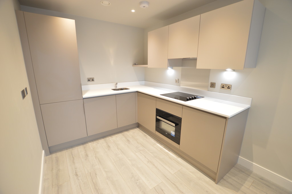 2 bed Apartment for rent in Berkshire. From Martin & Co - Slough