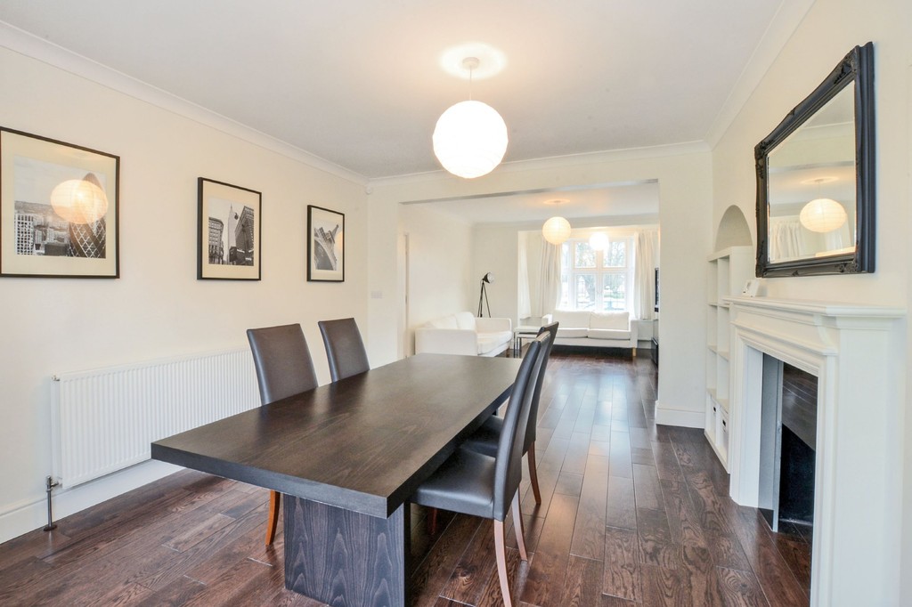 3 bed Semi Detached for rent in London. From Martin & Co - Balham