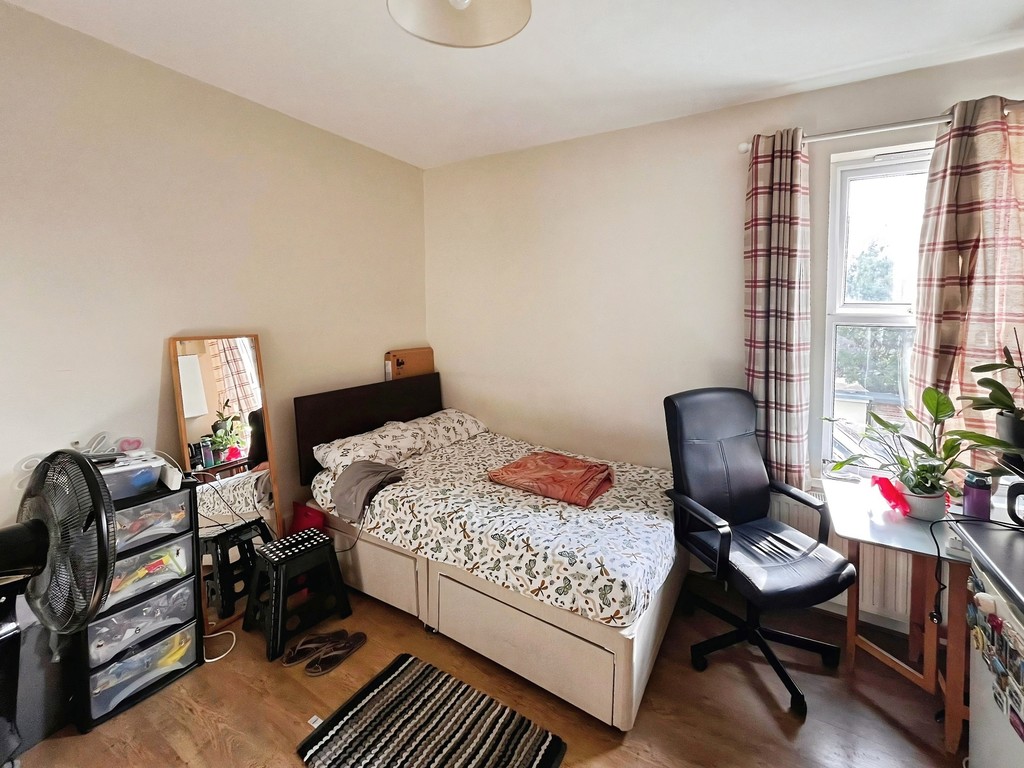 0 bed House Share for rent in Mitcham. From Martin & Co - Balham