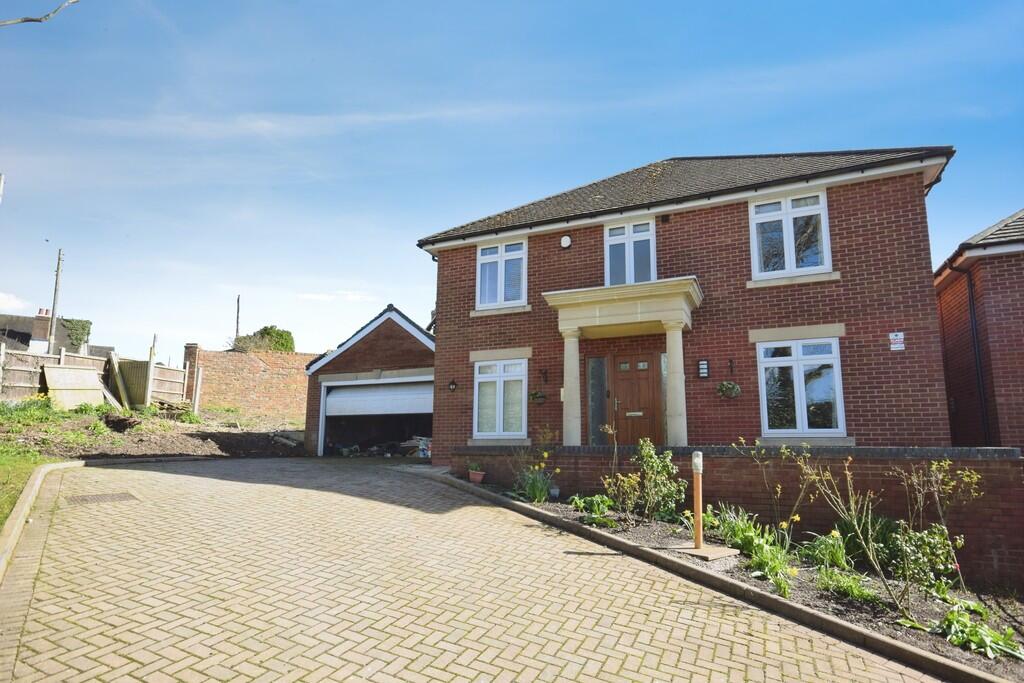 4 bed Detached for rent in . From Martin & Co - Stoke On Trent 4 bed Detached for rent in . From Martin & Co - Stoke On Trent