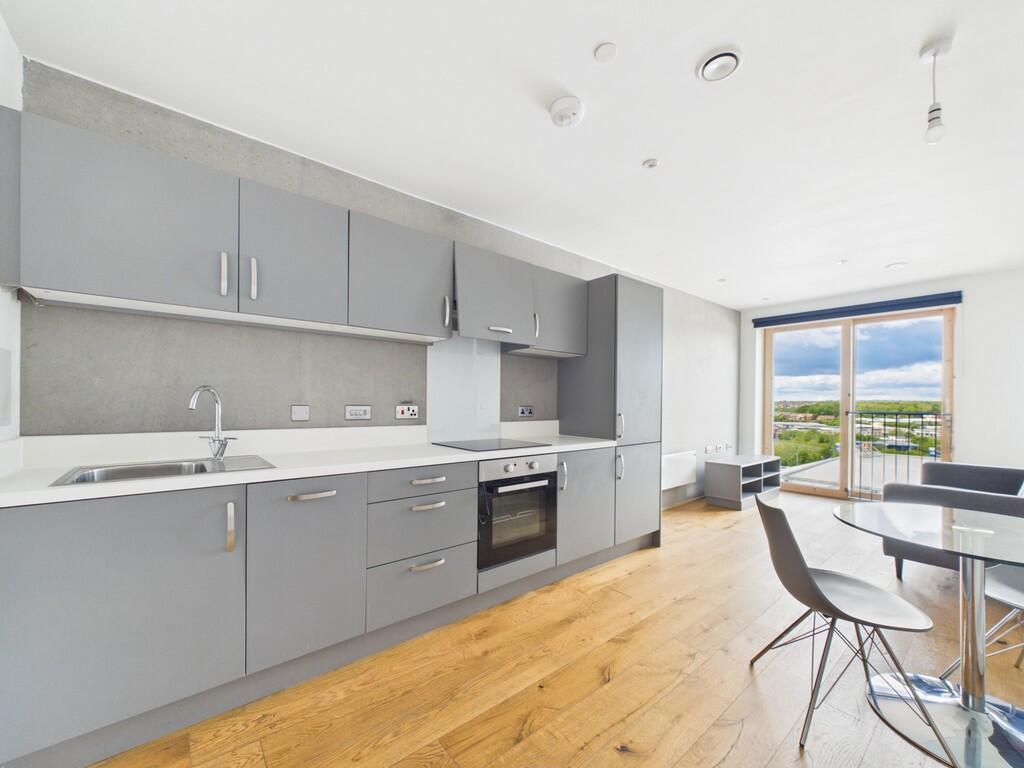 4 bed Studio for rent in Stoke-on-Trent. From Martin & Co - Stoke On Trent
