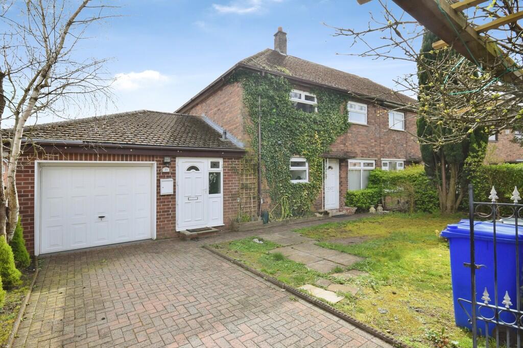 3 bed Semi Detached for rent in Barlaston. From Martin & Co - Stoke On Trent 3 bed Semi Detached for rent in Barlaston. From Martin & Co - Stoke On Trent