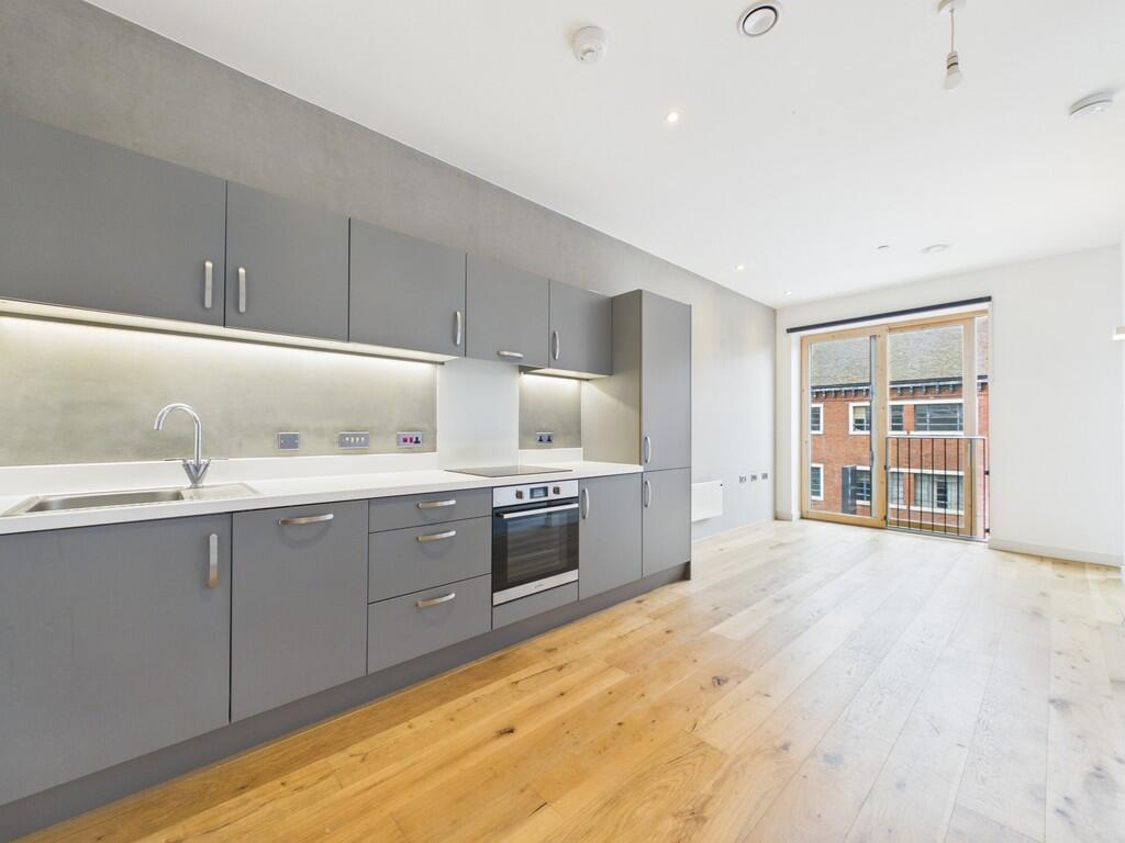 4 bed Studio for rent in Stoke-on-Trent. From Martin & Co - Stoke On Trent