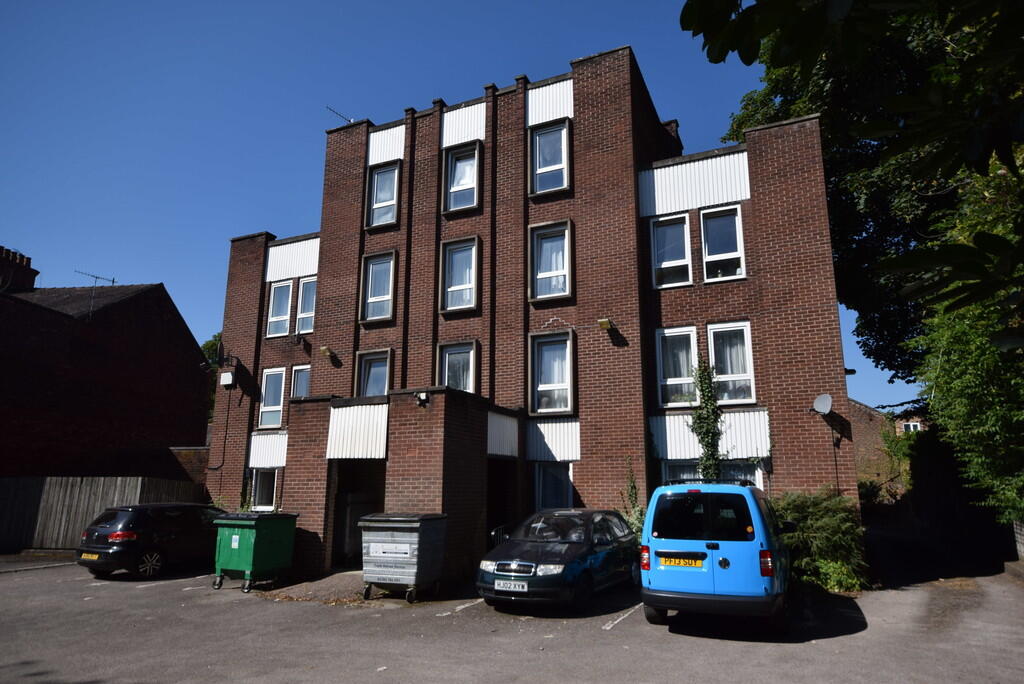 1 bed Apartment for rent in Newcastle-under-Lyme. From Martin & Co - Stoke On Trent
