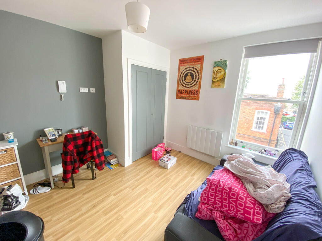 0 bed Apartment for rent in Winchester. From Martin & Co - Winchester
