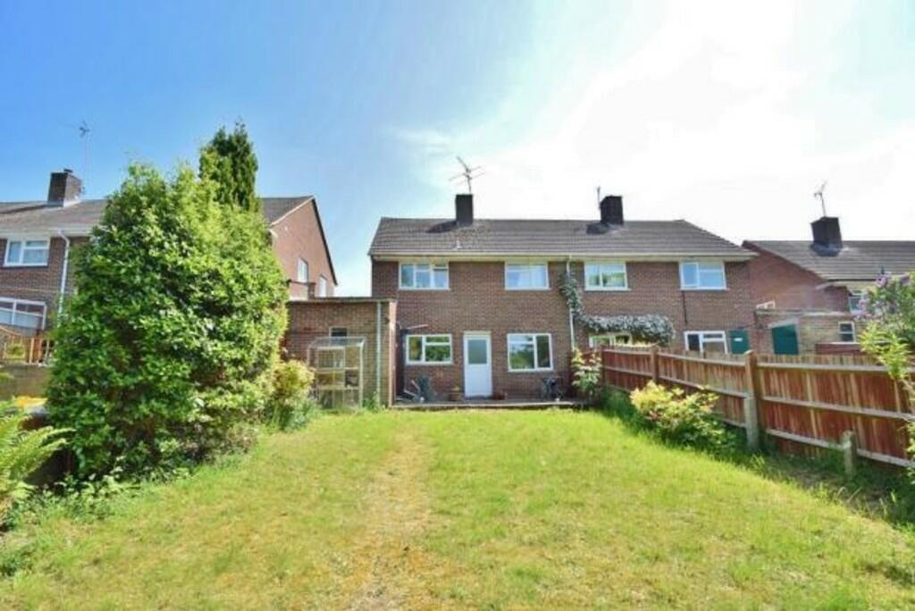 4 bed Semi Detached for rent in Winchester. From Martin & Co - Winchester