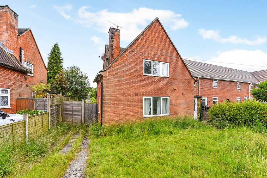 6 bed House Share for rent in Winchester. From Martin & Co - Winchester