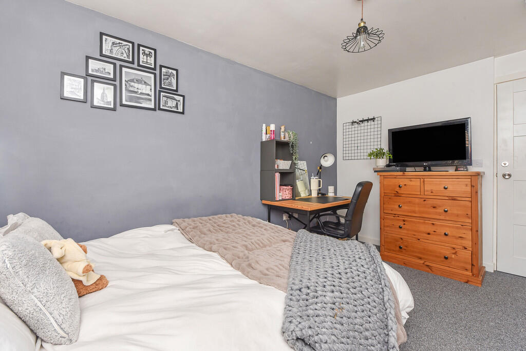 1 bed House Share for rent in Winchester. From Martin & Co - Winchester