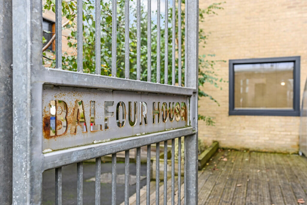 2 bed Apartment for rent in Winchester. From Martin & Co - Winchester