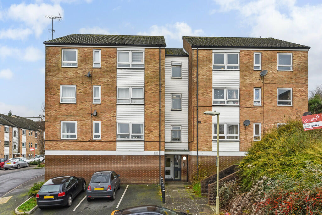 3 bed Apartment for rent in Harestock. From Martin & Co - Winchester