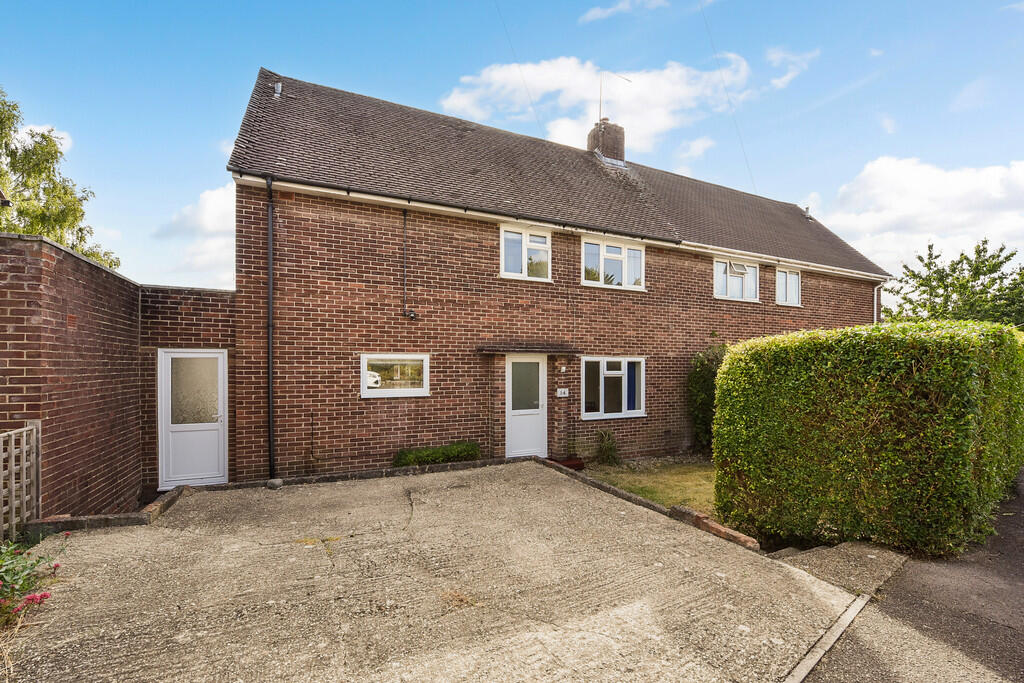 5 bed Semi Detached for rent in Winchester. From Martin & Co - Winchester