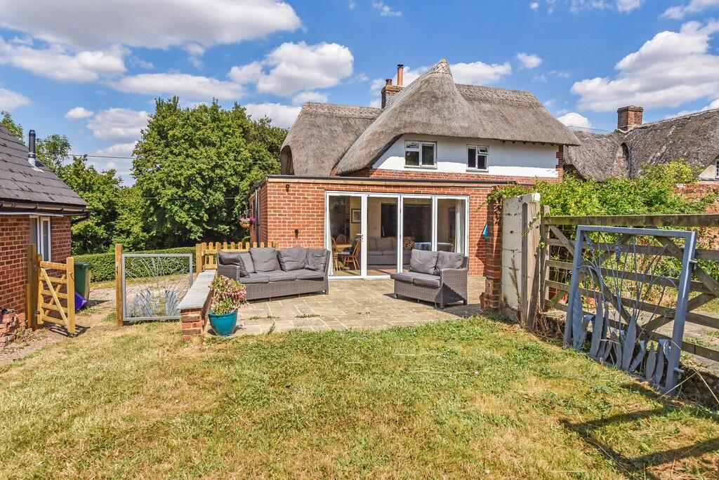 2 bed Cottage for rent in Winchester. From Martin & Co - Winchester 2 bed Cottage for rent in Winchester. From Martin & Co - Winchester