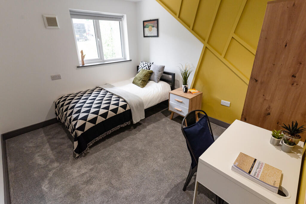 1 bed House Share for rent in Harestock. From Martin & Co - Winchester