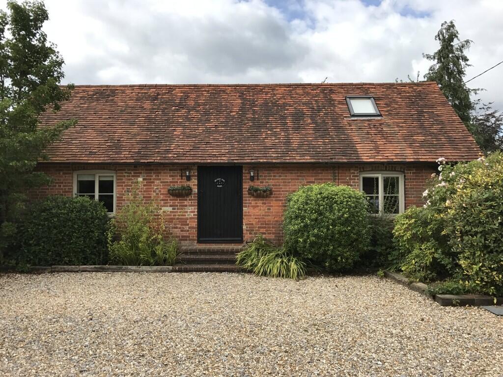 2 bed Barn Conversion for rent in East Wellow. From Martin & Co - Winchester
