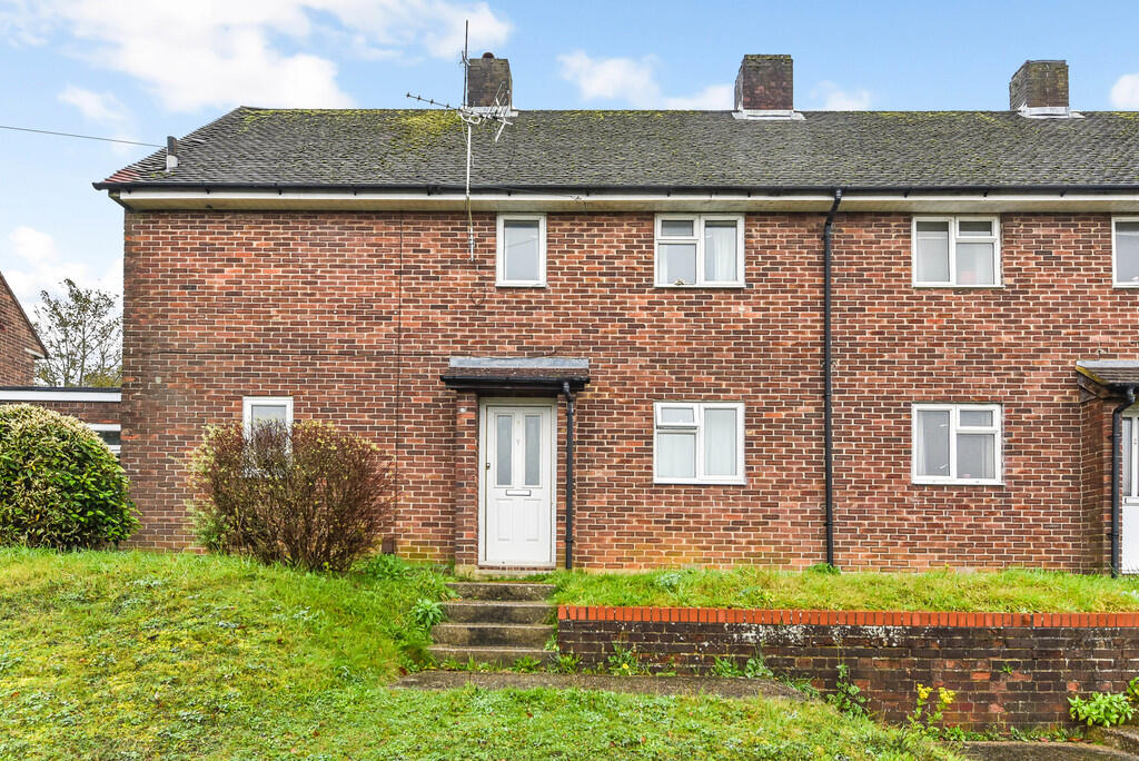 1 bed Semi Detached for rent in Harestock. From Martin & Co - Winchester