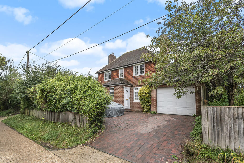 4 bed Detached for rent in Winchester. From Martin & Co - Winchester 4 bed Detached for rent in Winchester. From Martin & Co - Winchester