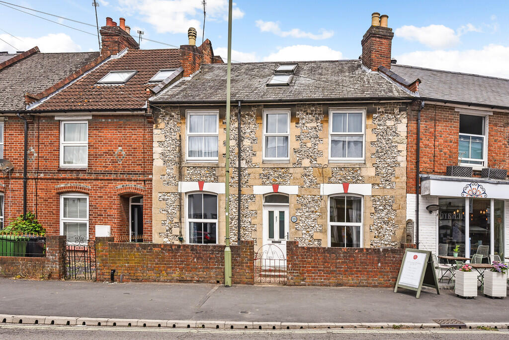 1 bed House Share for rent in Winchester. From Martin & Co - Winchester